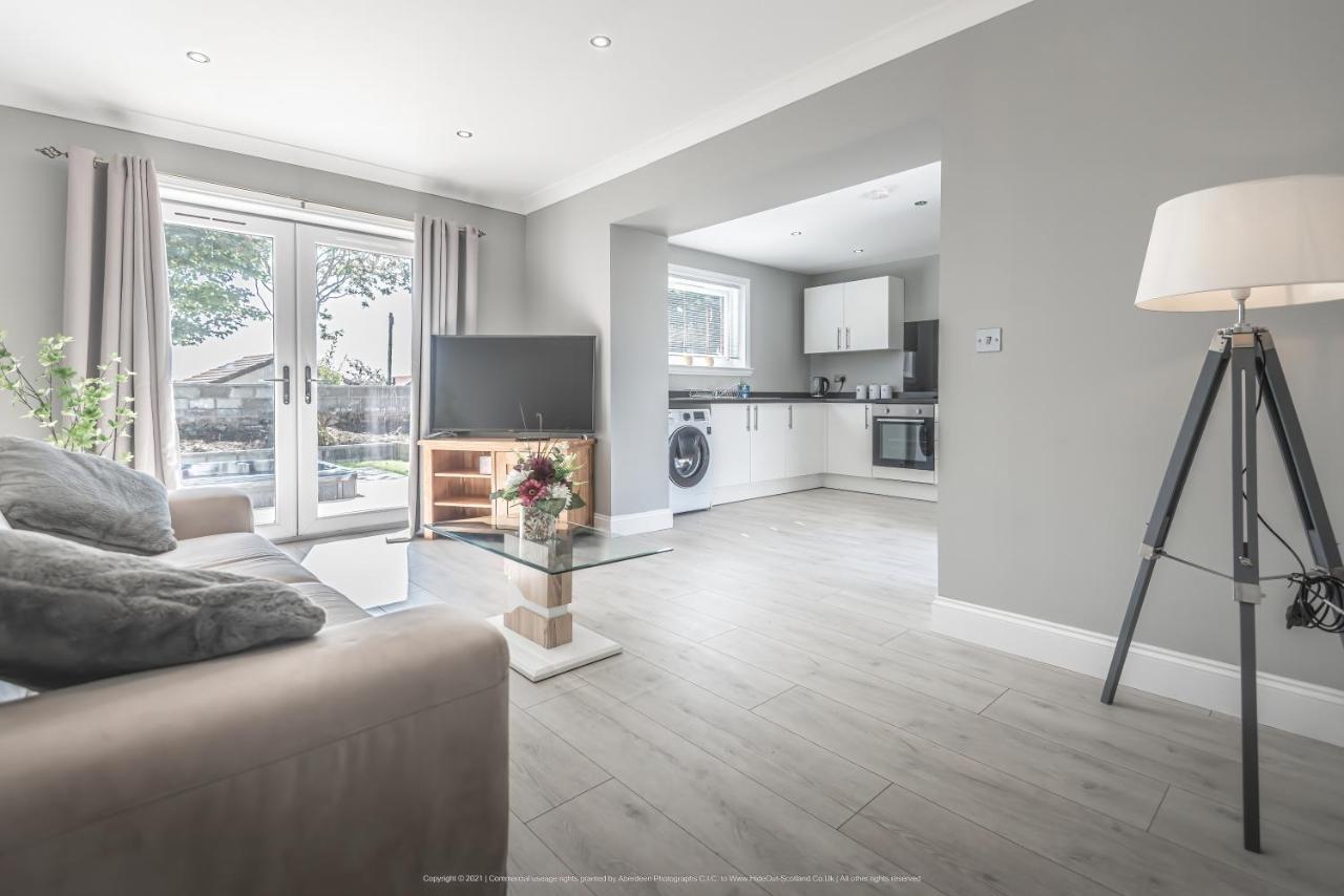 Lovely 1-bed In With Hot Tub *