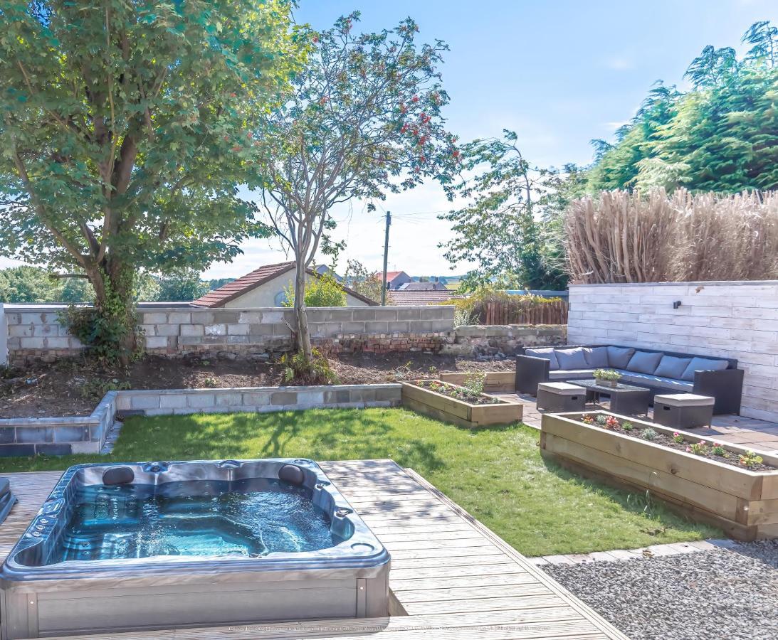 Lovely 1-bed In With Hot Tub * Kelty